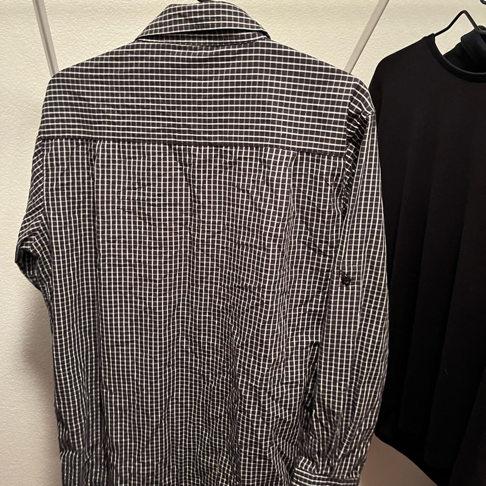 BEVERLY HILLS POLO CLUB Medium Button Down Dress shirt - Picture 2 of 3